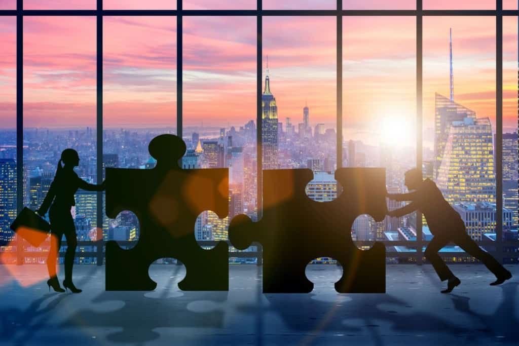 platfohrm Business concept of teamwork with jigsaw puzzle